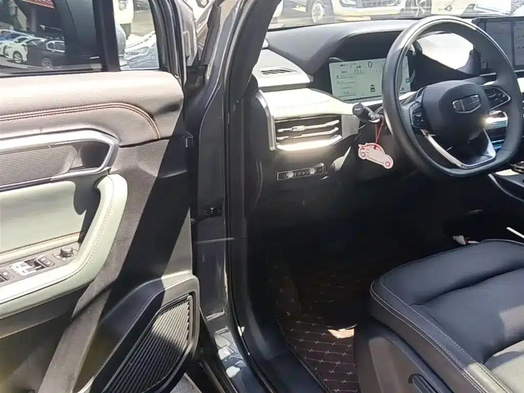 Haoyue L 2023 2.0T DCT Luxury Edition — миниатюра 16