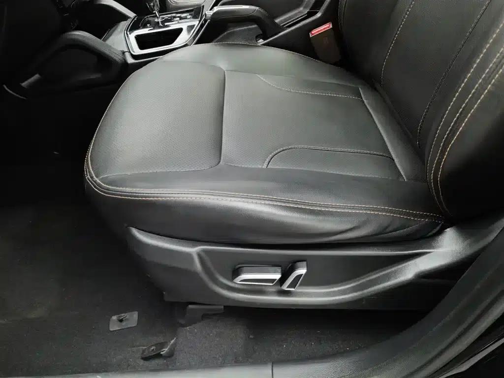 Luxury SUV 2014 2.4L Automatic 2WD Premium Edition — миниатюра 20