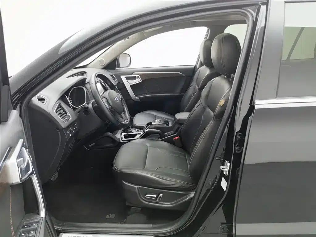 Luxury SUV 2014 2.4L Automatic 2WD Premium Edition — миниатюра 10