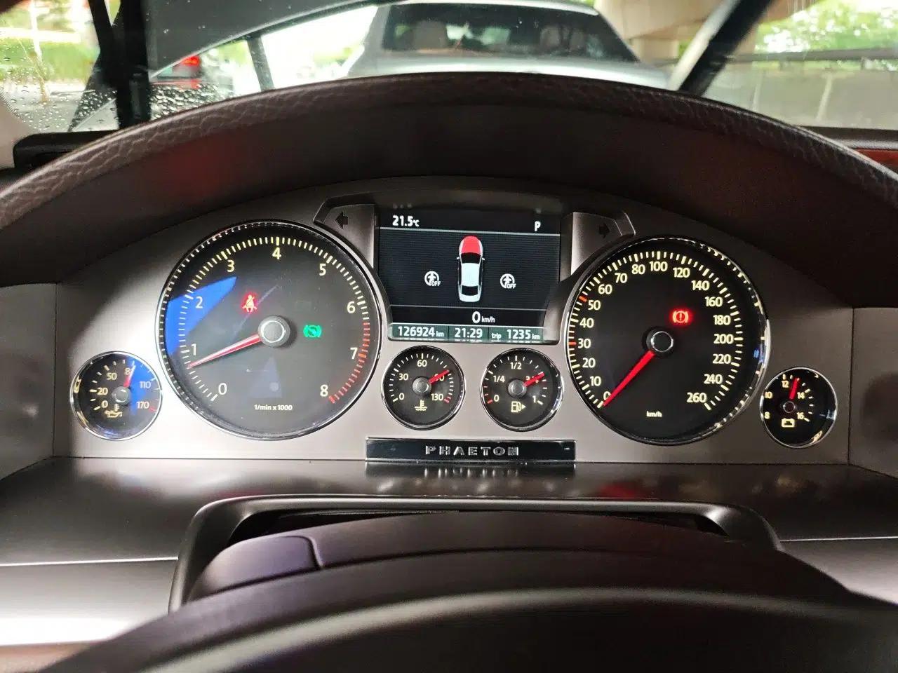 Volkswagen Phaeton 2012 3.0L Business Edition — миниатюра 12