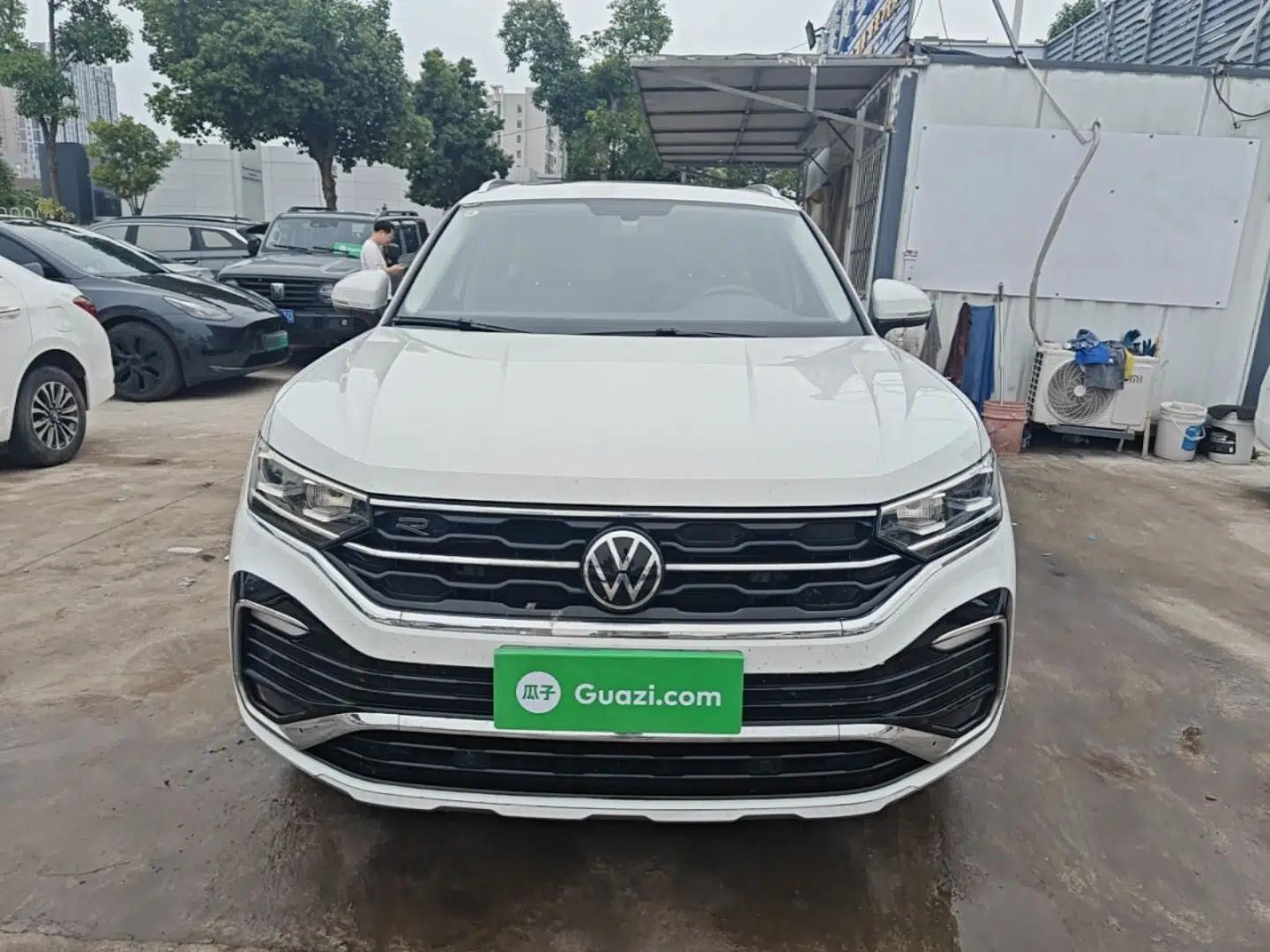 Volkswagen Tayron X 2020 330TSI Two-Wheel Drive Luxury Smart Connectivity Version — миниатюра 2