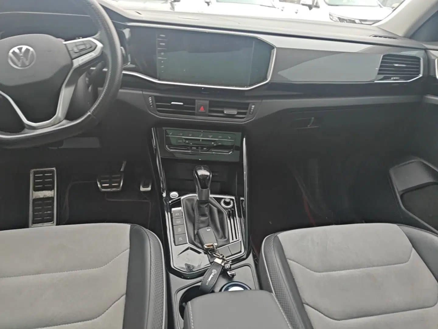 Volkswagen Tayron X 2020 330TSI Two-Wheel Drive Luxury Smart Connectivity Version — миниатюра 13