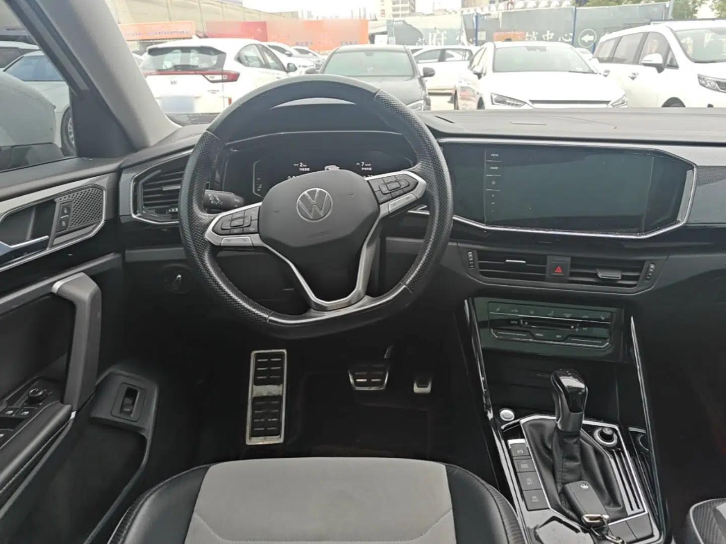 Volkswagen Tayron X 2020 330TSI Two-Wheel Drive Luxury Smart Connectivity Version — миниатюра 14