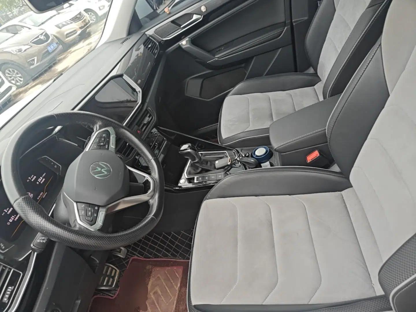 Volkswagen Tayron X 2020 330TSI Two-Wheel Drive Luxury Smart Connectivity Version — миниатюра 18