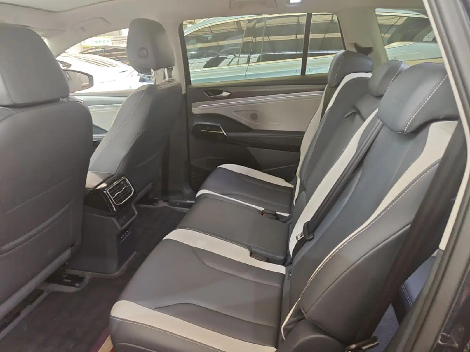 Volkswagen ID.6 CROZZ 2022 Standard Range PURE Edition — миниатюра 20