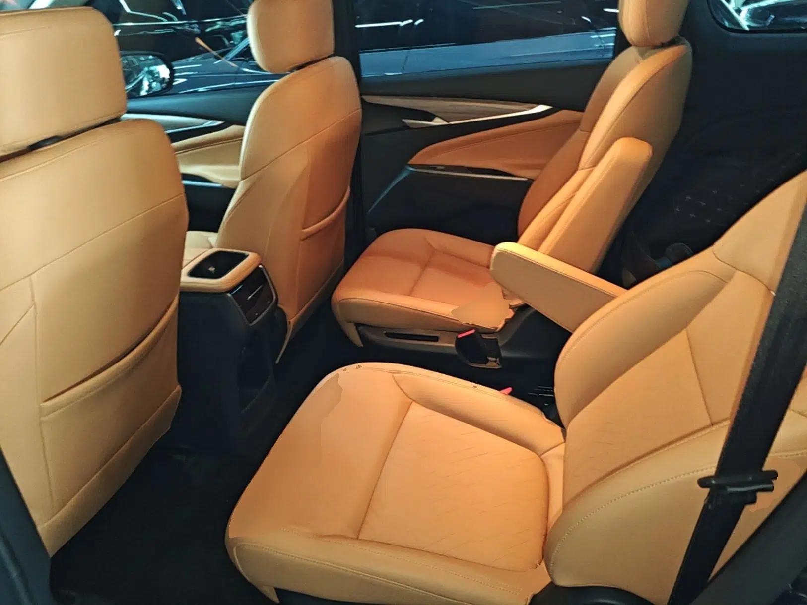 SAIC MAXUS G50 PHEV 2025 Leading Edition — миниатюра 20