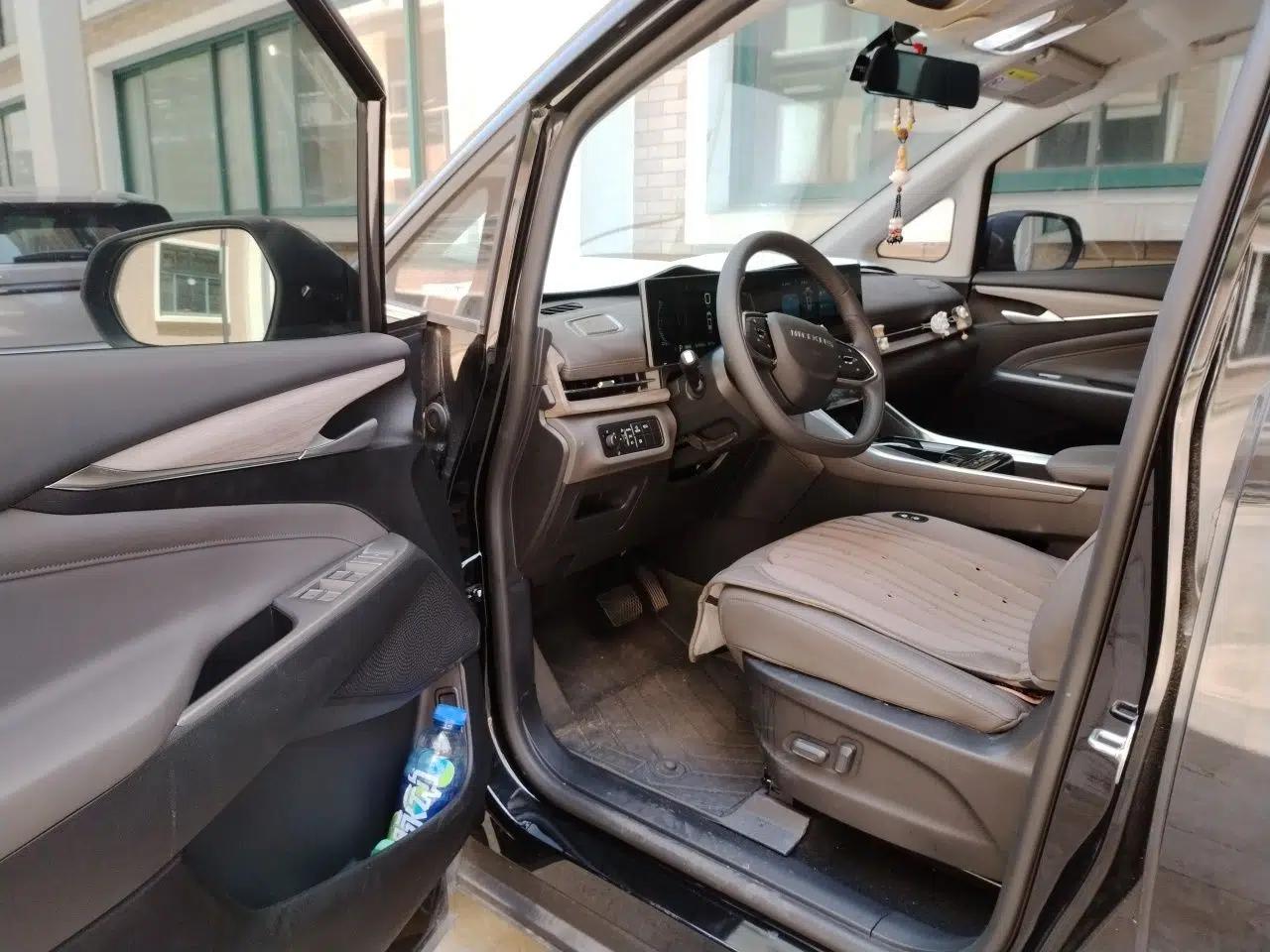 SAIC MAXUS G50 PHEV 2025 Leading Edition — миниатюра 17