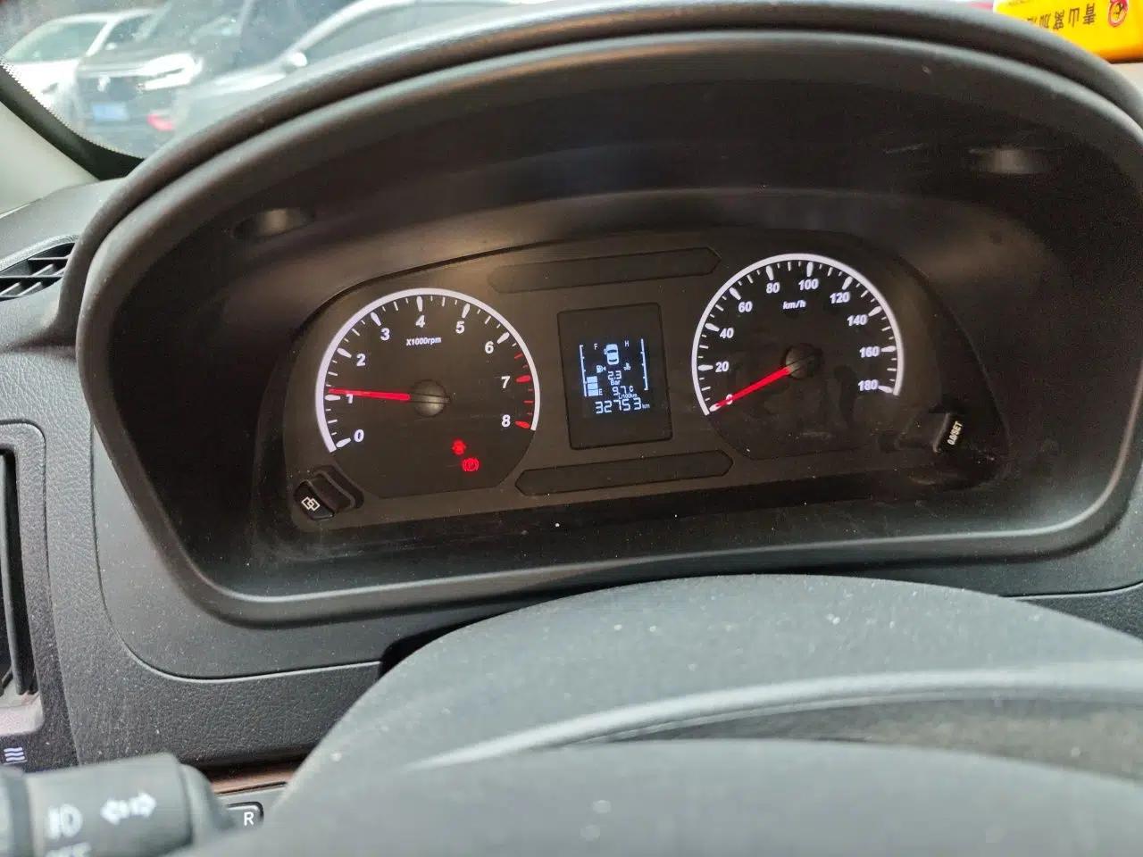 FORTHING Lingzhi PLUS 2021 2.0L Manual Comfort Version 7 Seats — миниатюра 12