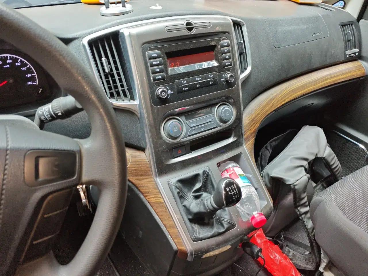 FORTHING Lingzhi PLUS 2021 2.0L Manual Comfort Version 7 Seats — миниатюра 14