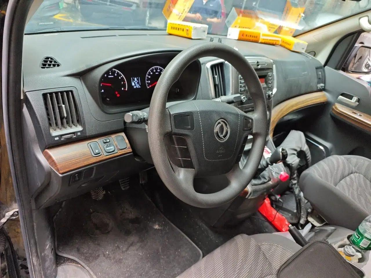 FORTHING Lingzhi PLUS 2021 2.0L Manual Comfort Version 7 Seats — миниатюра 10
