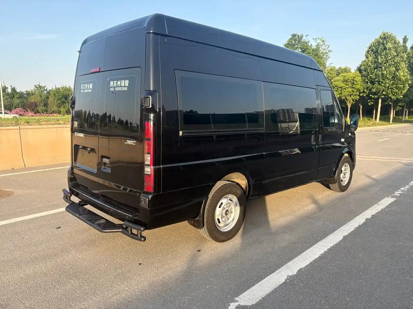 Jiangling Fushun 2022 2.0T Manual Multi-functional Passenger Vehicle, Medium Wheelbase, Medium-High Roof, 6-7 Seats — миниатюра 3