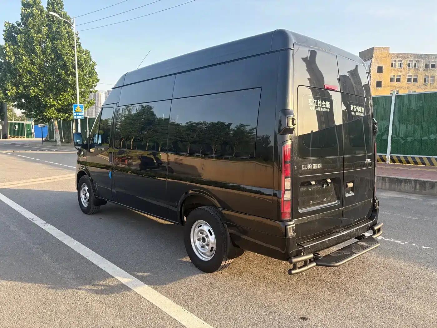 Jiangling Fushun 2022 2.0T Manual Multi-functional Passenger Vehicle, Medium Wheelbase, Medium-High Roof, 6-7 Seats — миниатюра 4