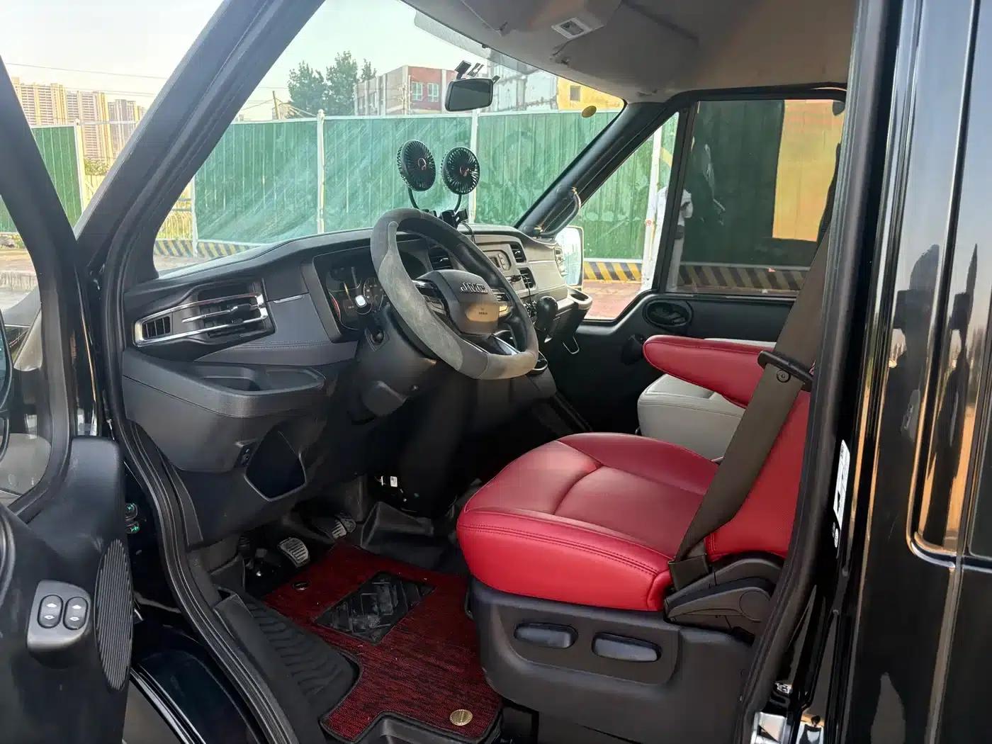 Jiangling Fushun 2022 2.0T Manual Multi-functional Passenger Vehicle, Medium Wheelbase, Medium-High Roof, 6-7 Seats — миниатюра 5