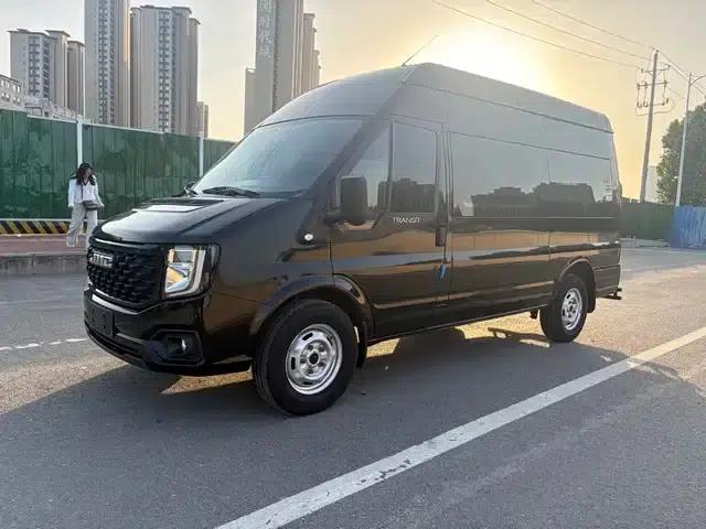 Jiangling Fushun 2022 2.0T Manual Multi-functional Passenger Vehicle, Medium Wheelbase, Medium-High Roof, 6-7 Seats