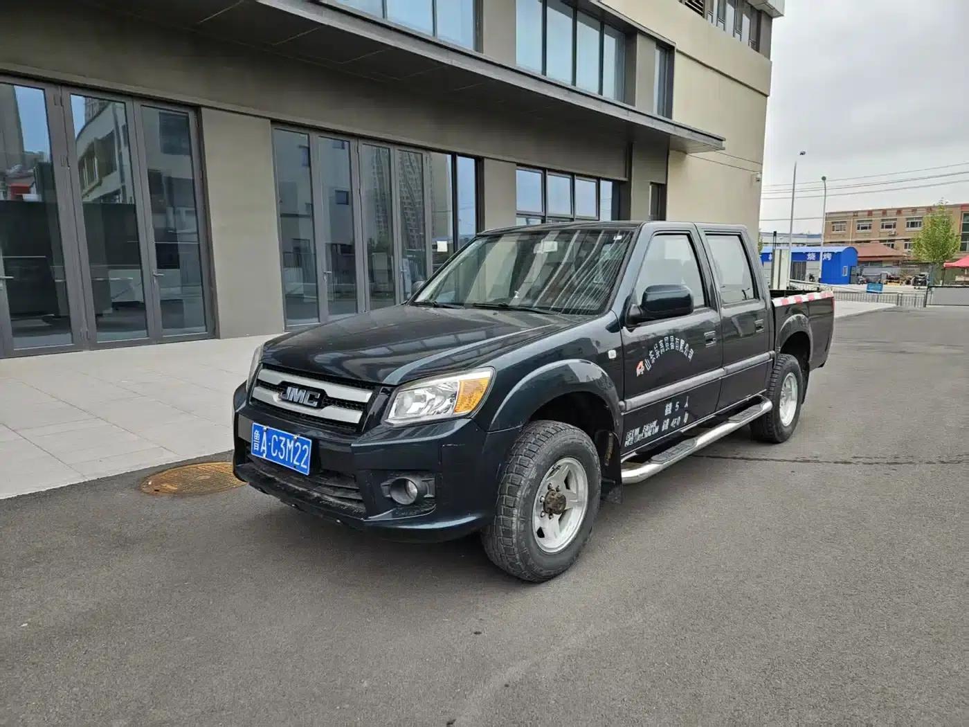 Baodian 2016 New Value-for-Money Diesel 4WD Standard Luxury Model JX493ZLQ4G — миниатюра 1