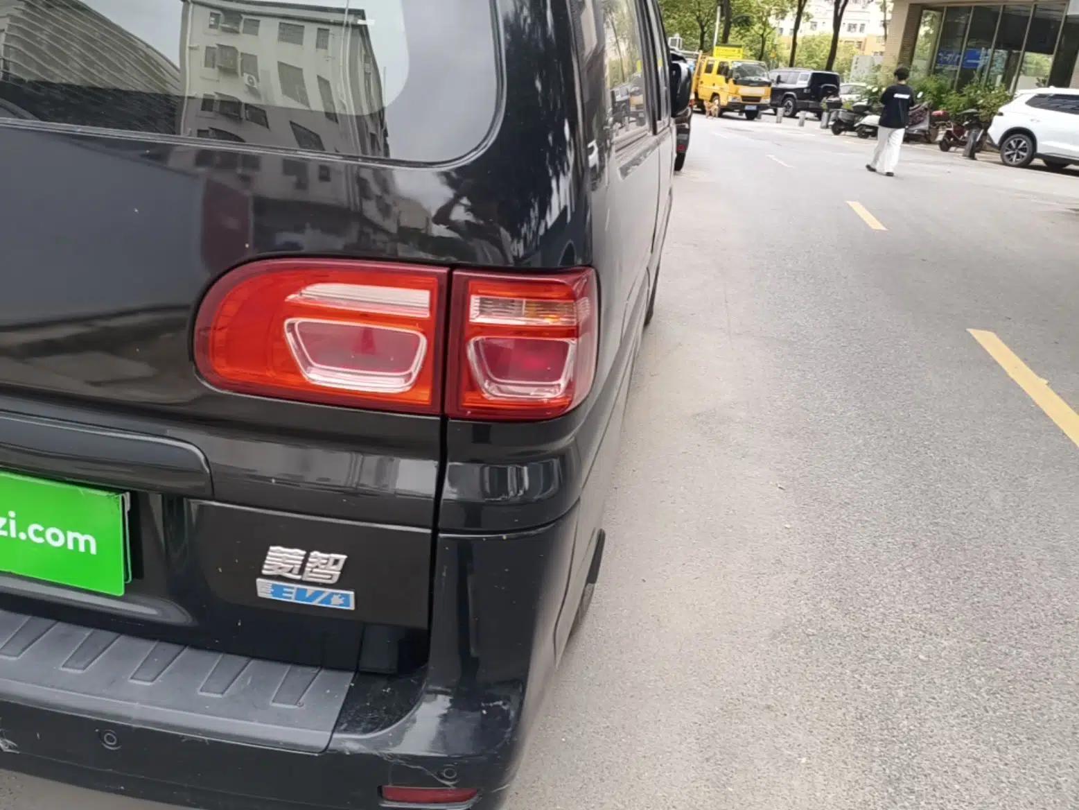 FORTHING Lingzhi M5 2020 Long-Range Version Comfort Model 7 Seats — миниатюра 7