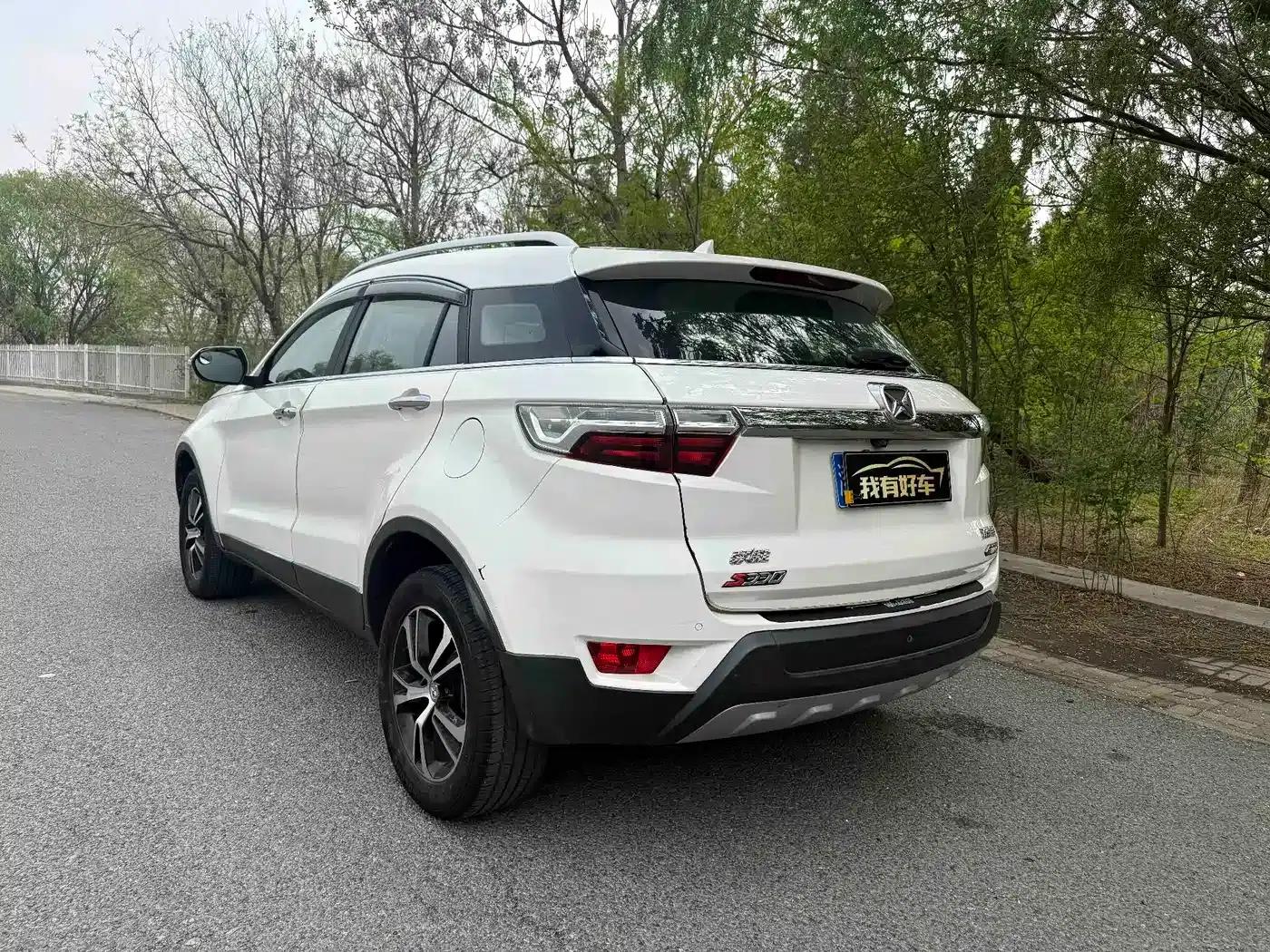 Yusheng S330 2016 1.5L GTDi Automatic 2WD Premium Edition — миниатюра 8