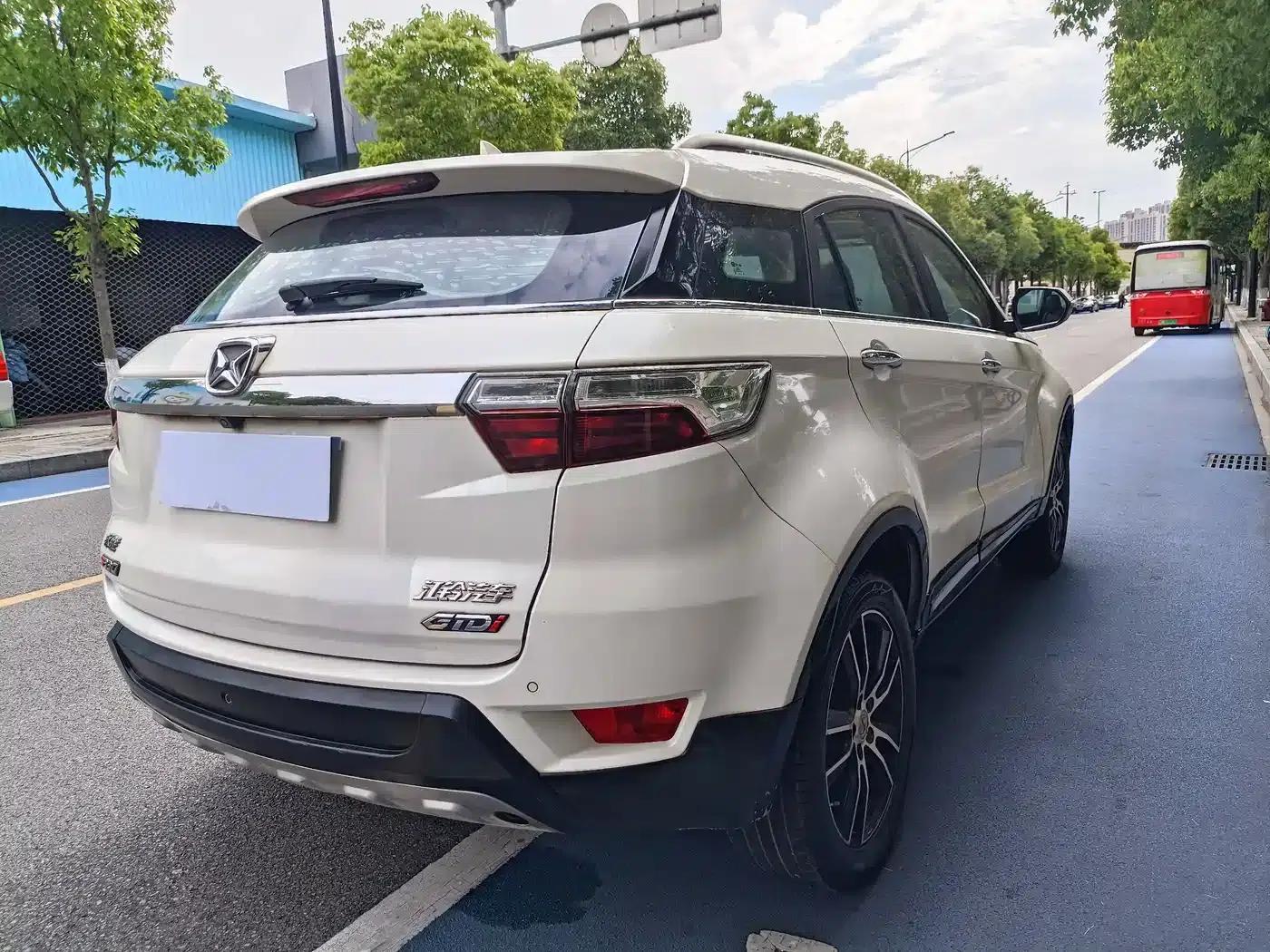 Yusheng S330 2016 1.5L GTDi Automatic 2WD Premium Edition — миниатюра 6