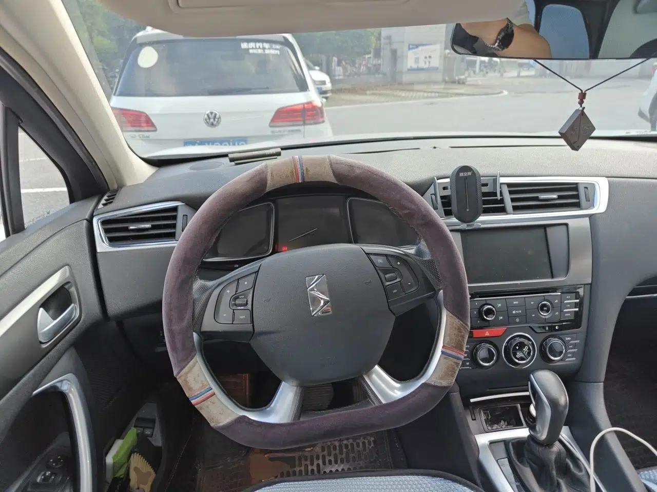 DS 6 2016 1.6T Luxury Edition THP160 — миниатюра 11