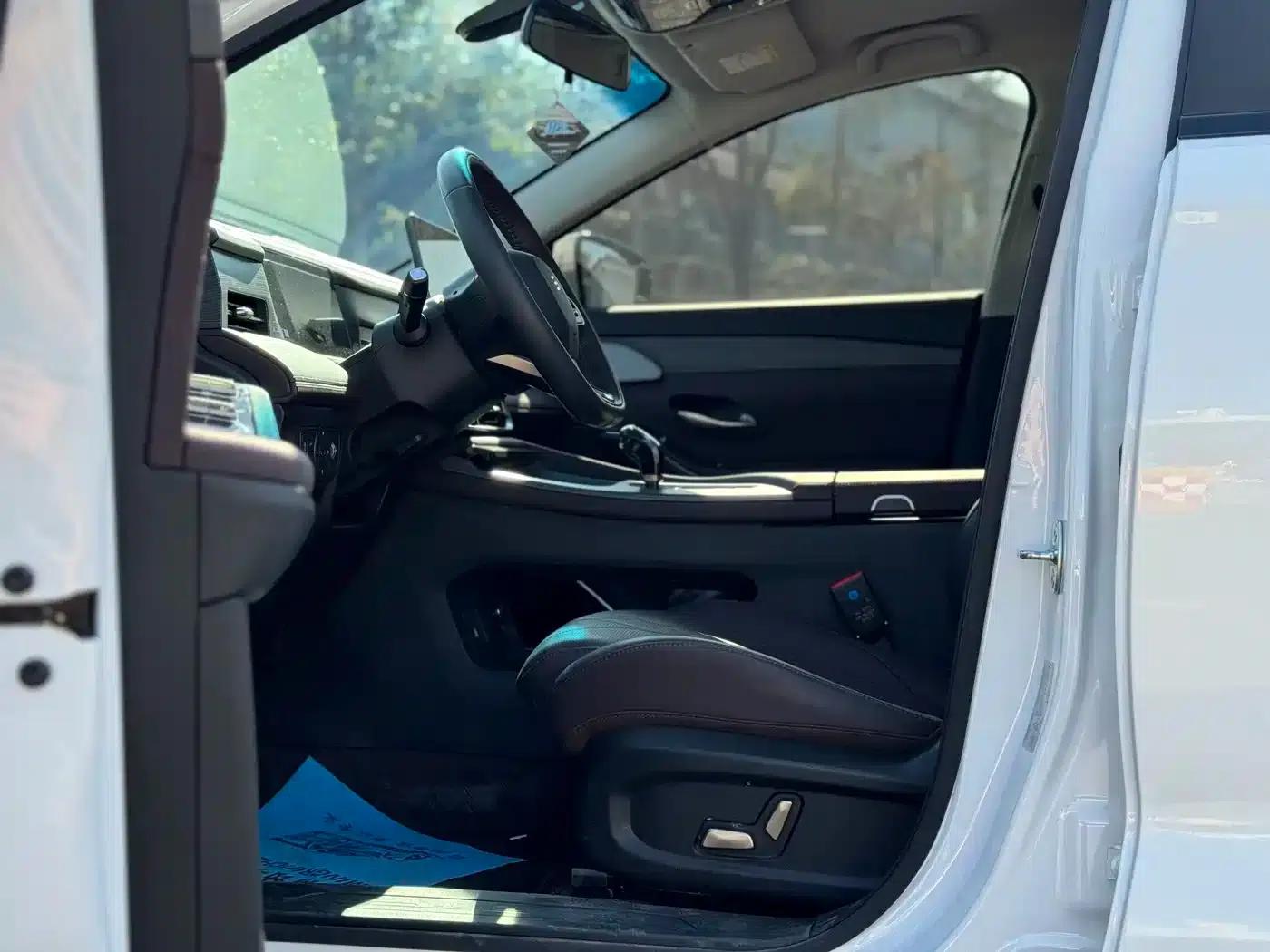 Jetour X90 2024 1.6T DCT Qilin Edition 7-seater — миниатюра 4