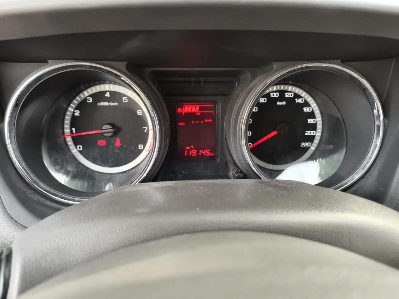 Dongfeng Aeolus A60 2014 1.5L Manual Elite Model — миниатюра 12