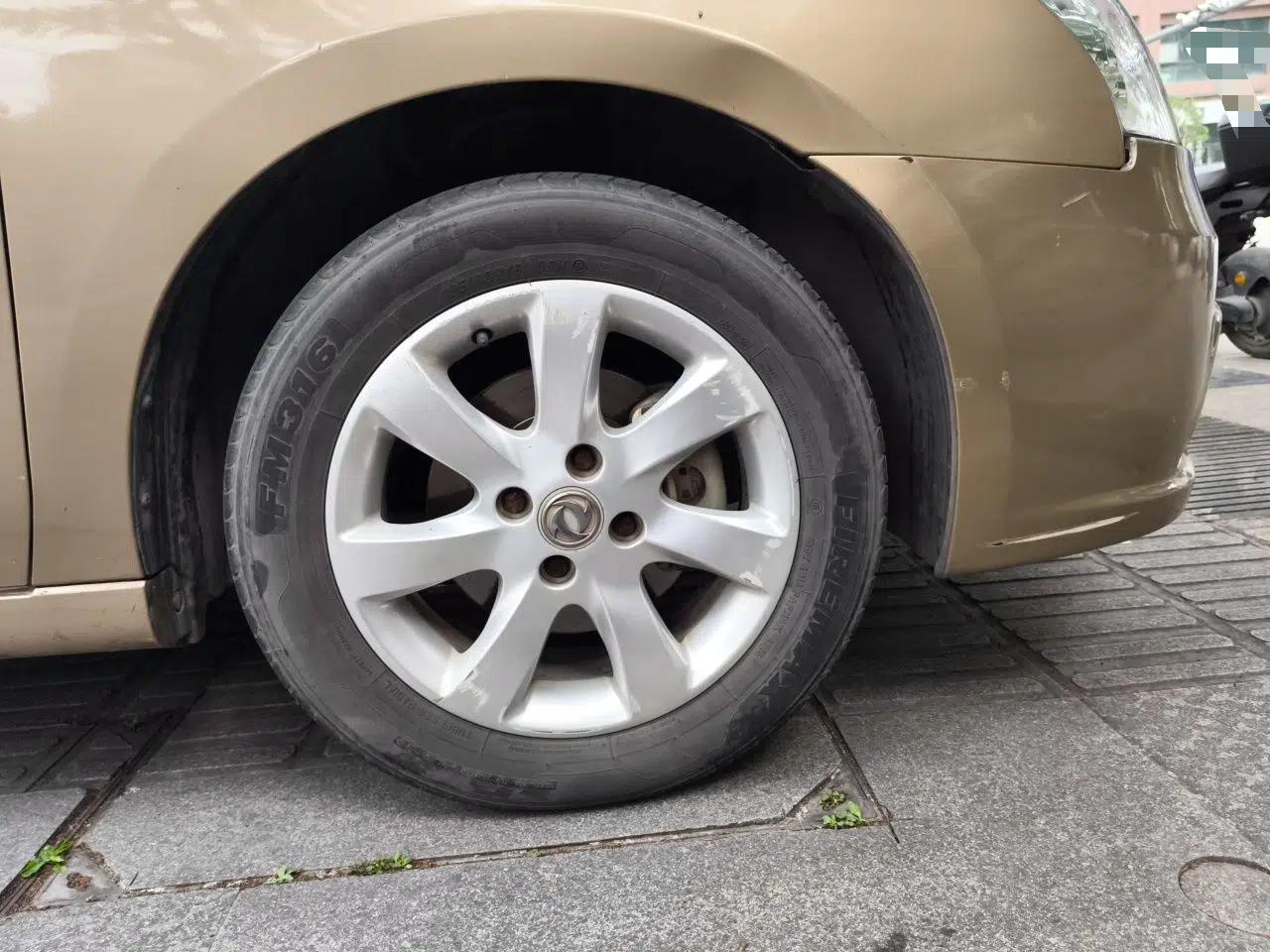 Dongfeng Aeolus A60 2014 1.5L Manual Elite Model — миниатюра 8