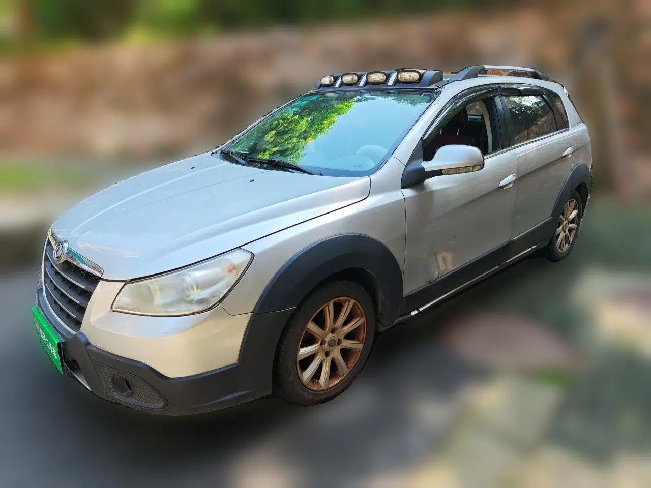 Dongfeng Aeolus H30 2012 CROSS 1.6L Manual Luxury Model — миниатюра 1