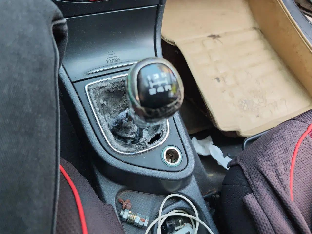 Dongfeng Aeolus H30 2012 CROSS 1.6L Manual Luxury Model — миниатюра 15