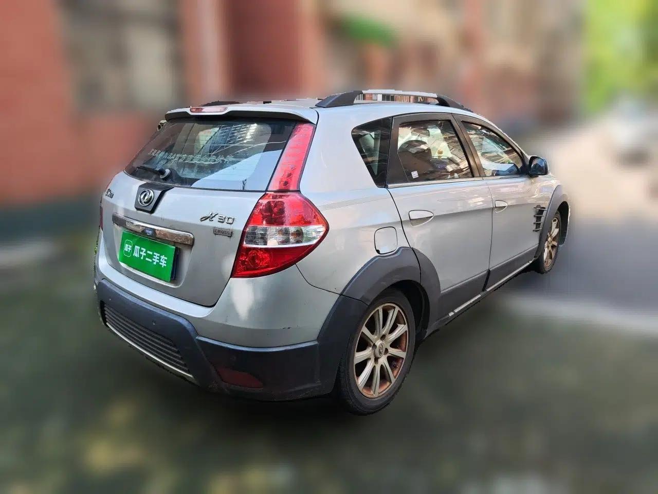 Dongfeng Aeolus H30 2012 CROSS 1.6L Manual Luxury Model — миниатюра 6