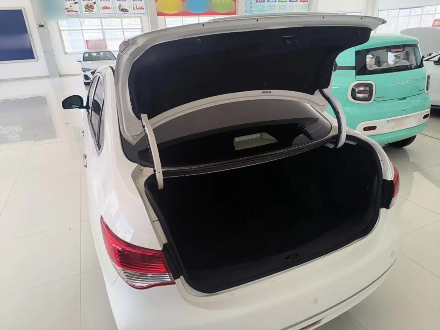 Dongfeng Junfeng E11K 2019 Standard Model — миниатюра 22