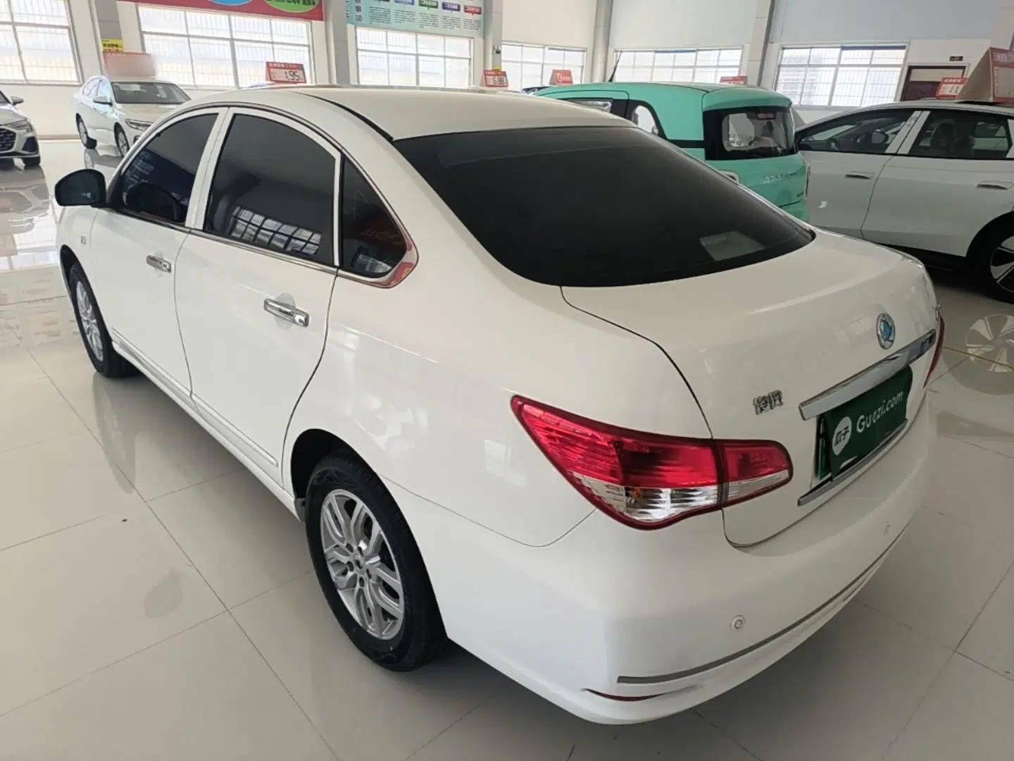 Dongfeng Junfeng E11K 2019 Standard Model — миниатюра 4