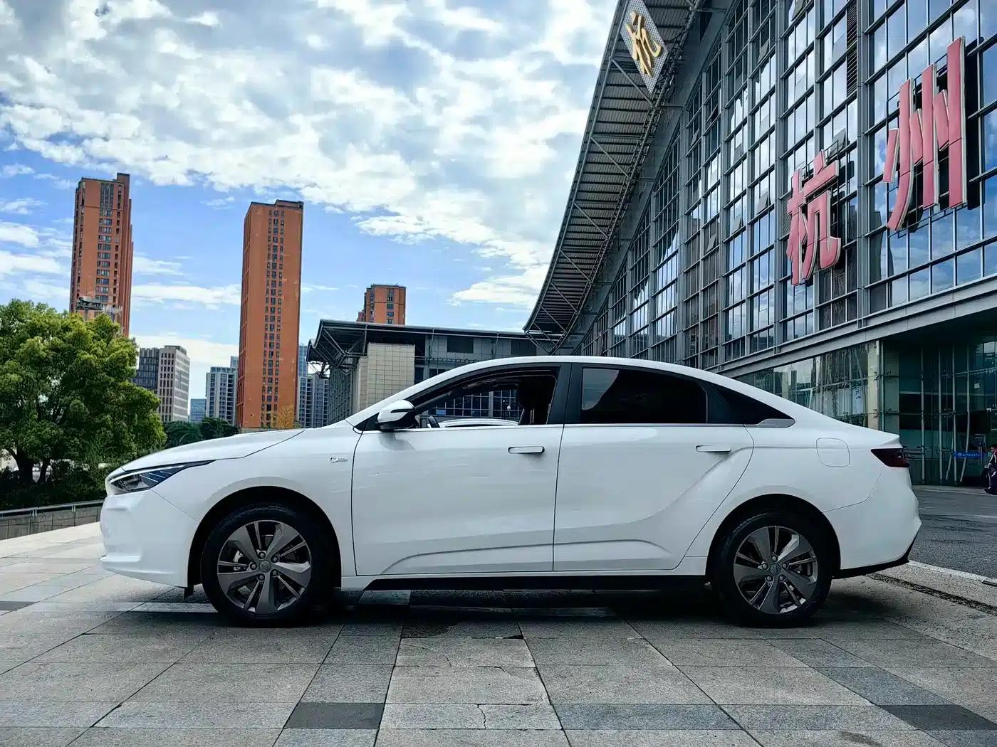 Geely Geometry A 2022 Pro 430KM Green Apple Pro — миниатюра 4