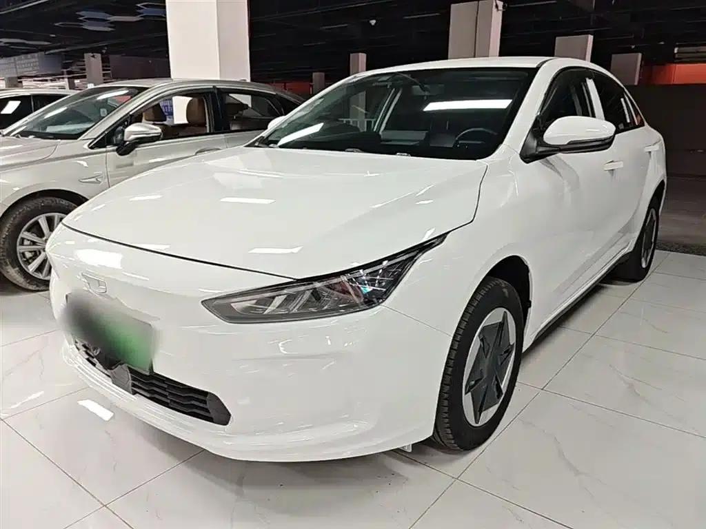 Geely Geometry A 2024 Model 410KM Travel Edition — миниатюра 1