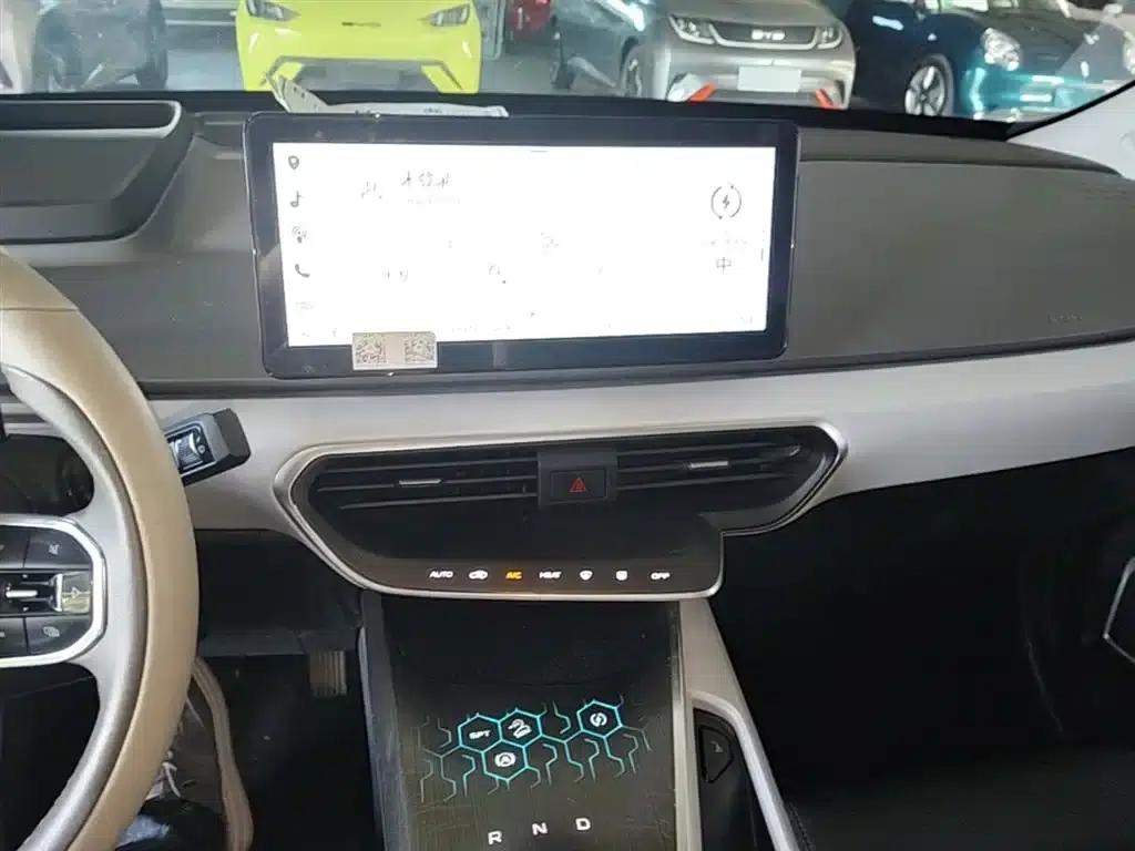 Geely Geometry A 2019 High-Dimension Standard Range Cube Edition — миниатюра 13