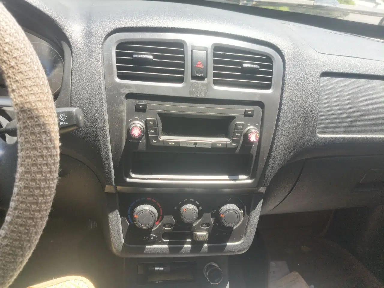 Dongfeng Fengon 330 2018 1.5L Manual Practical II DK15 — миниатюра 14