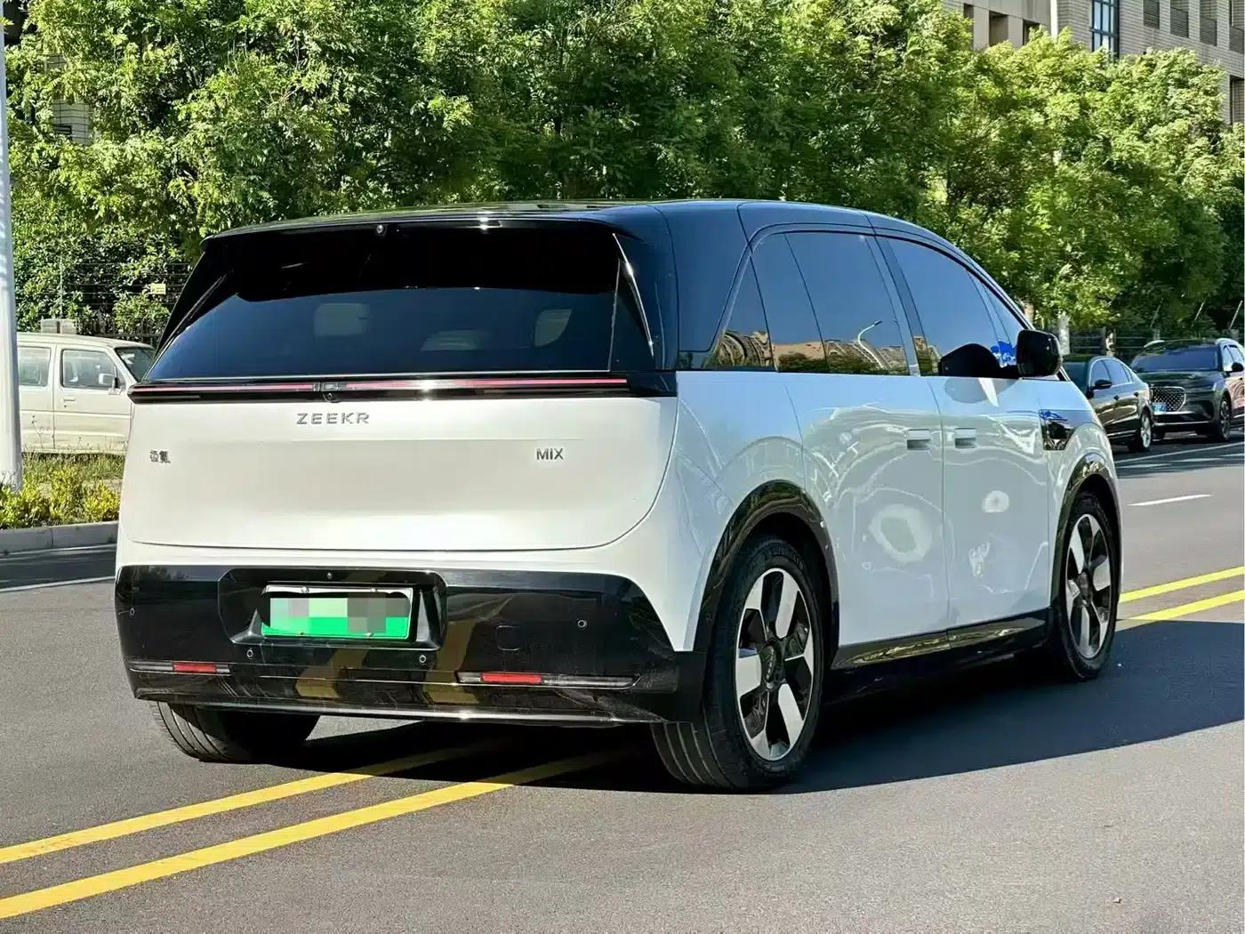 Jike MIX 2025 Long Range Intelligent Driving Edition — миниатюра 9