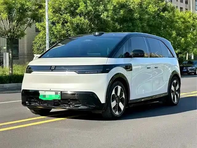 Jike MIX 2025 Long Range Intelligent Driving Edition