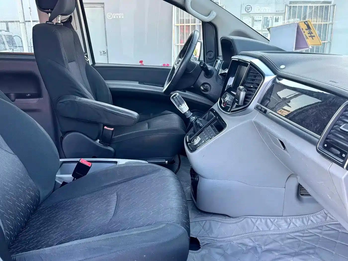 Refine M4 2018 Business Edition 1.5T Manual Deluxe — миниатюра 10