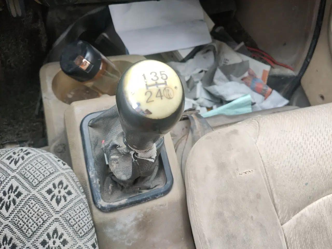Dongfeng Xiaokang C37 2012 1.4L Standard Edition DK13-06 — миниатюра 15