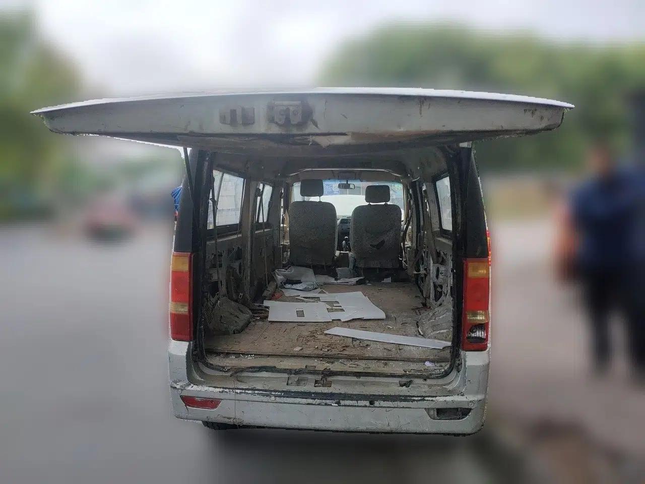 Dongfeng Xiaokang C37 2012 1.4L Standard Edition DK13-06 — миниатюра 20
