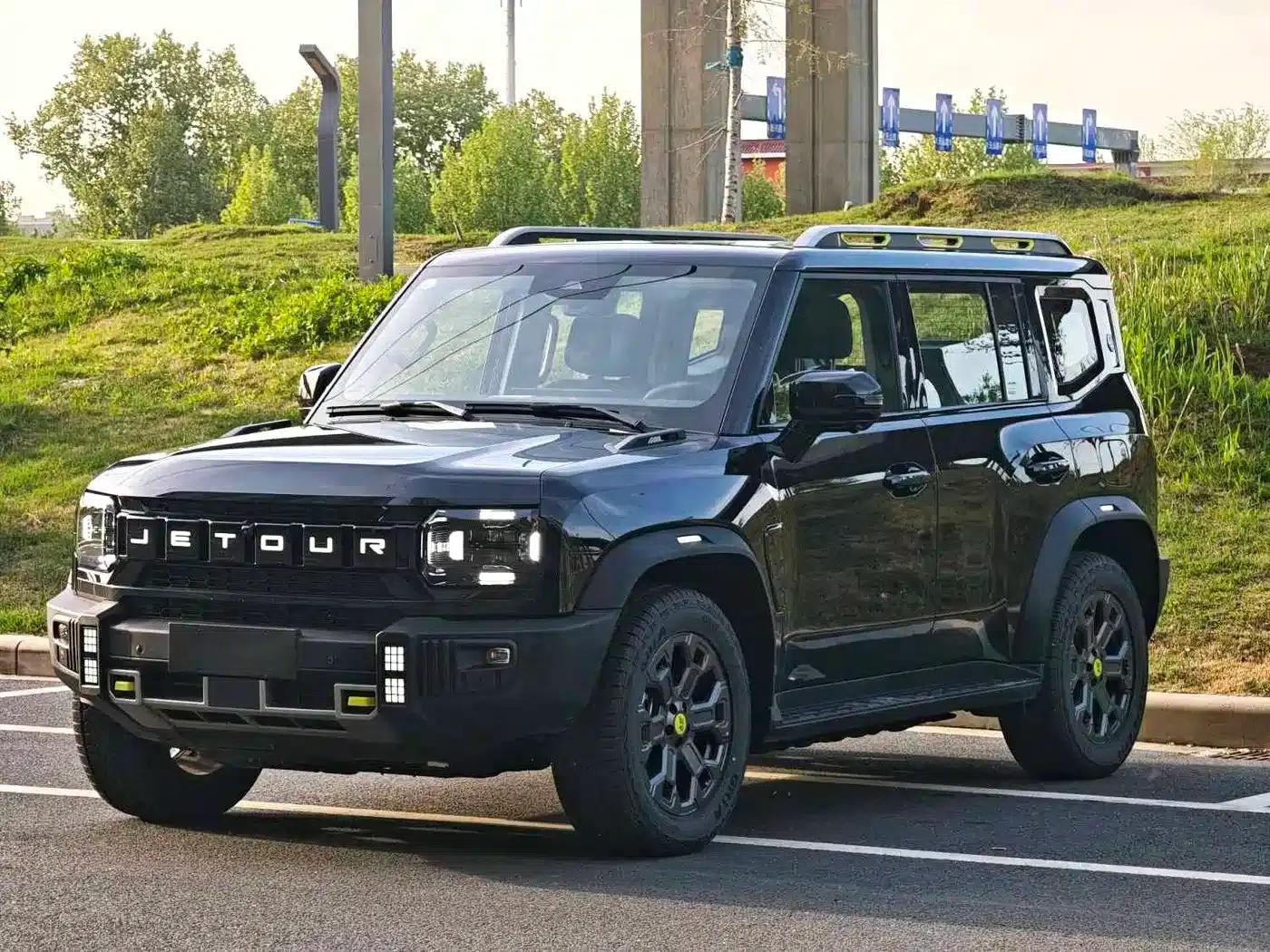 Jetour Traveler C-DM 2024 Model C-DM 206KM 4WD Mountain Edition — миниатюра 1