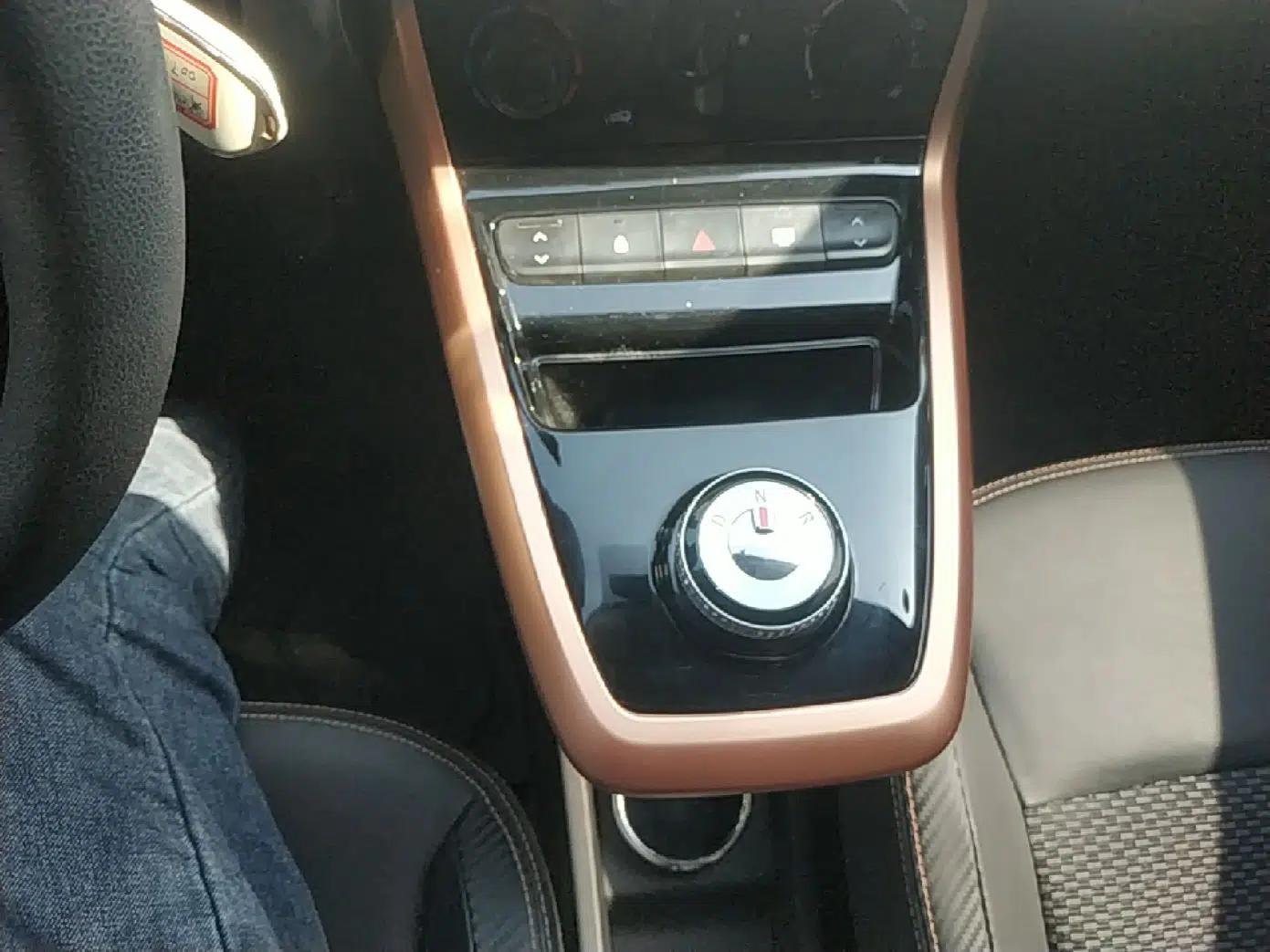 Dongfeng NAMMI BOX 2022 Revised Light Wind Edition 201 km Standard Version — миниатюра 17