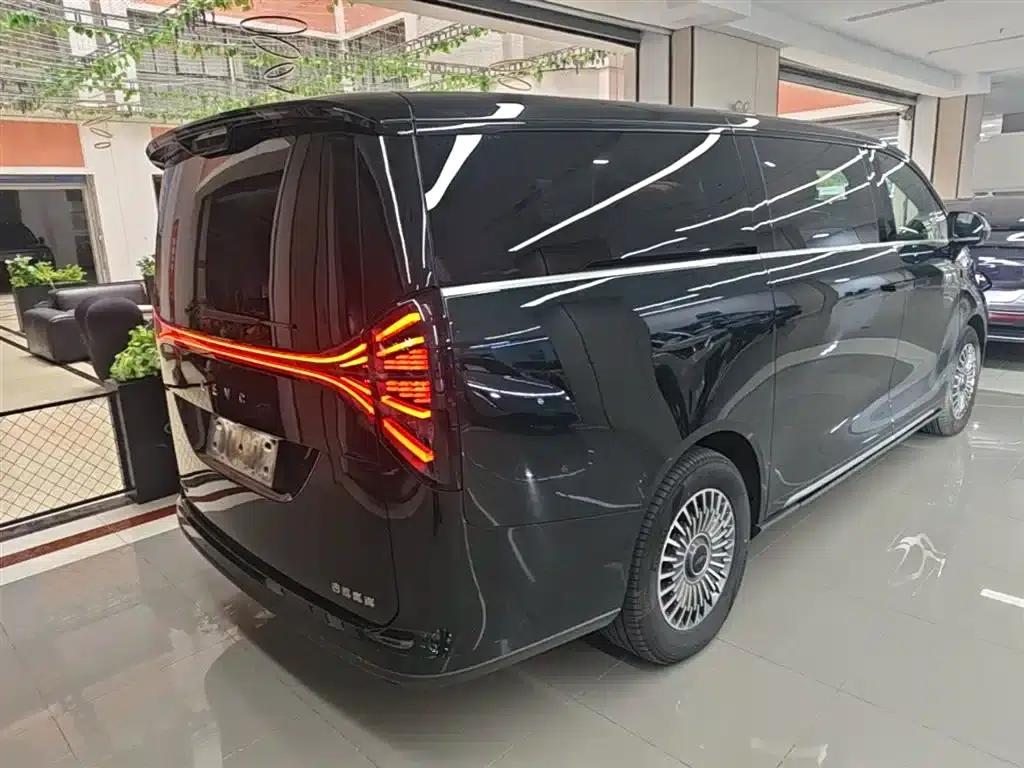 Yizhen L380 2025 Model 805km Flagship Edition 4WD — миниатюра 4