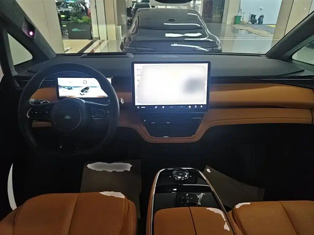 Yizhen L380 2025 Model 805km Flagship Edition 4WD — миниатюра 5