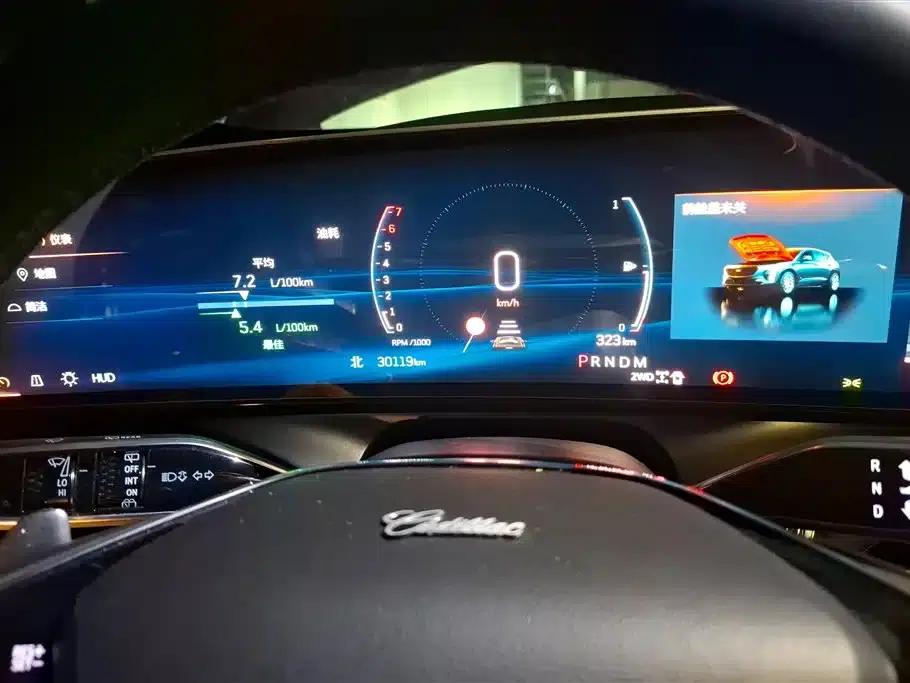 2023 Cadillac GT4 28T Platinum — миниатюра 14