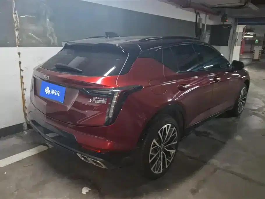 2023 Cadillac GT4 28T Platinum — миниатюра 3