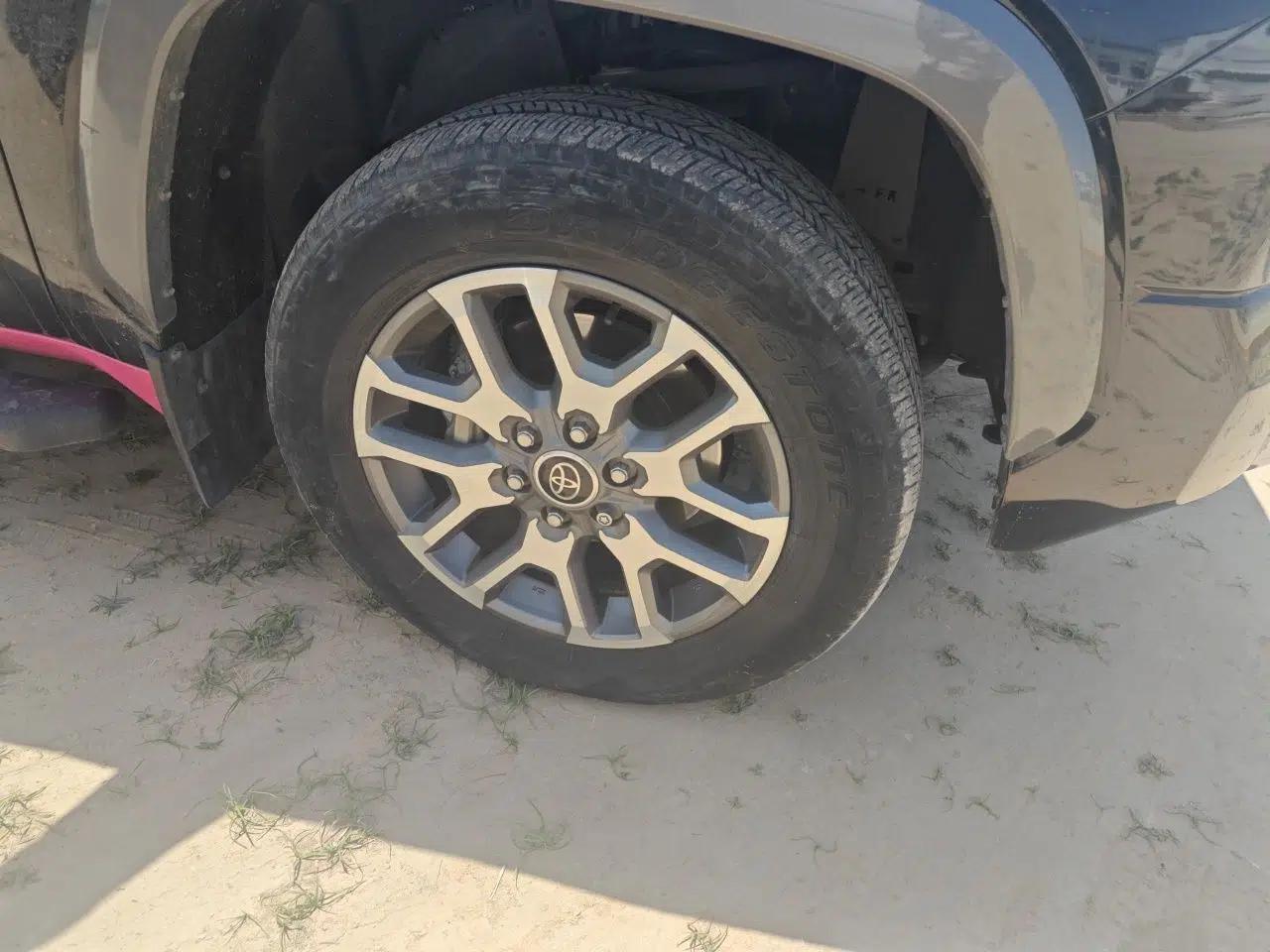 Toyota Tundra  — миниатюра 8