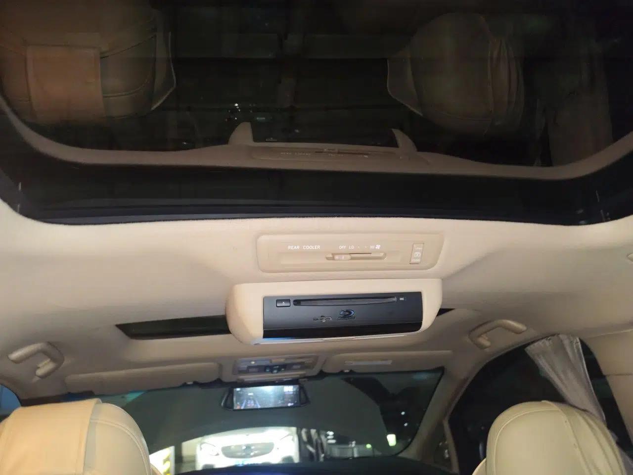 Toyota Previa  — миниатюра 19