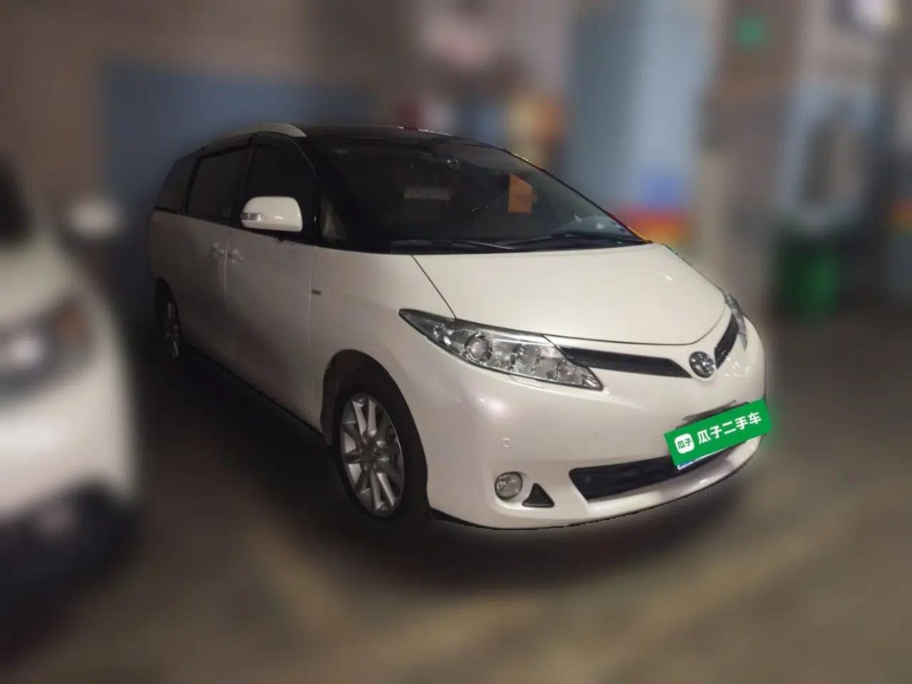 Toyota Previa  — миниатюра 3