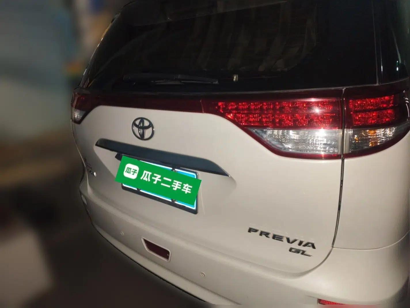 Toyota Previa  — миниатюра 5